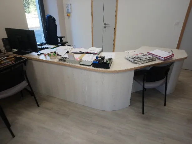 Bureau de travail et d'accueilPour la Mairie de Tr