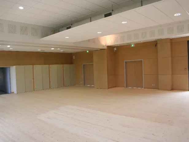 Ensemble de différents travaux menuisierDouble emp